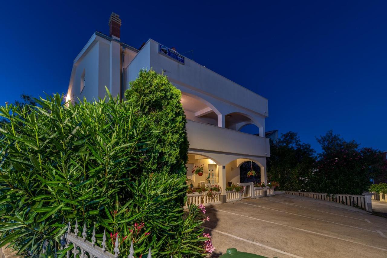 Apartments Villa Filip Trogir Eksteriør billede